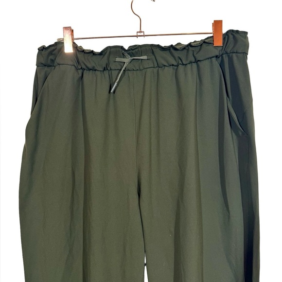 Lululemon Stretch High-Rise Jogger in Dark Olive W5DQDS - Picture 6 of 10